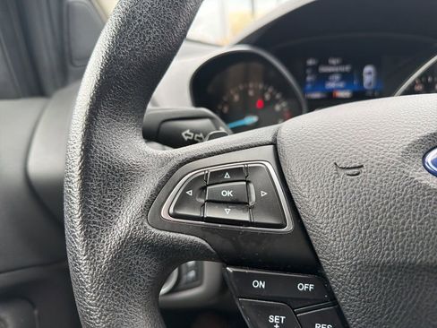 Used 2017 Ford Escape SE w/ Equipment Group 201A image 22