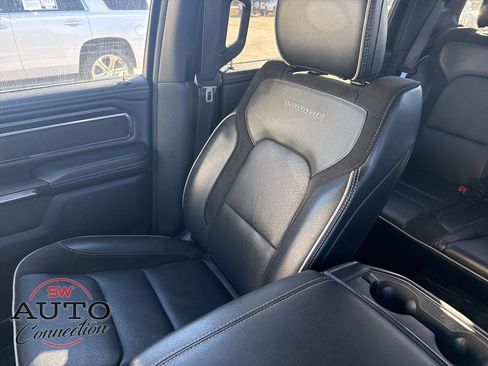 Used 2024 RAM 1500 Laramie image 17
