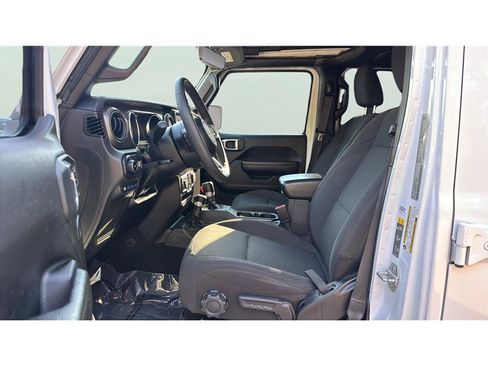 Used 2023 Jeep Wrangler Unlimited w/ Sun & Screen Package AWD/4WD image 10