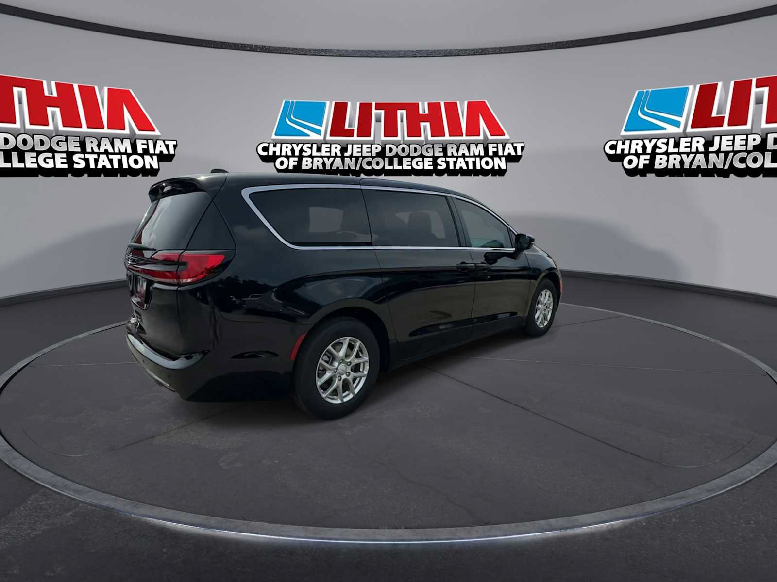 New 2027 Chrysler Pacifica Select FWD image 8