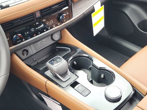 New 2026 Nissan Rogue Platinum AWD/4WD image 15
