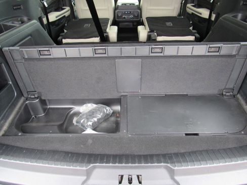 Used 2021 Ford Expedition Platinum image 46