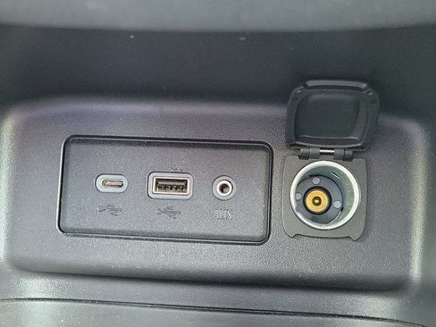 Used 2024 Chevrolet Equinox LT FWD image 21