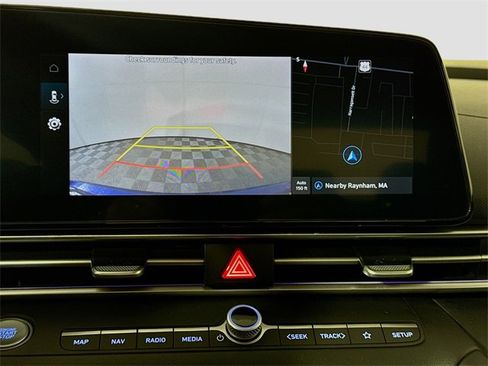 Used 2024 Hyundai Elantra SEL w/ Convenience Package image 23