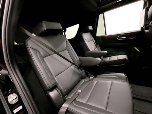 Used 2026 GMC Yukon Denali w/ Denali Reserve Package AWD/4WD image 27