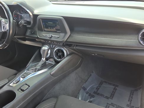 Used 2019 Chevrolet Camaro LT RWD image 15