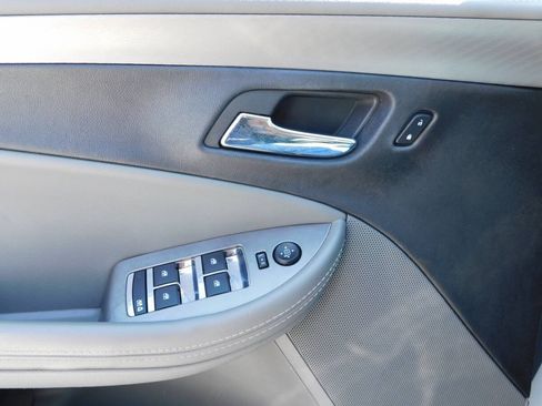 Used 2016 Chevrolet Impala LS FWD image 15