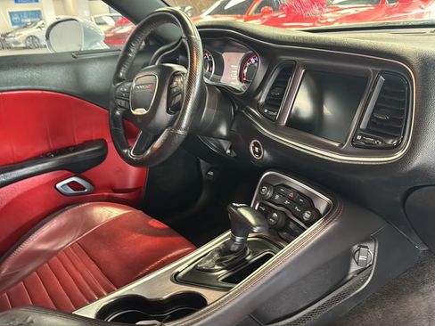 Used 2015 Dodge Challenger R/T Plus RWD image 9