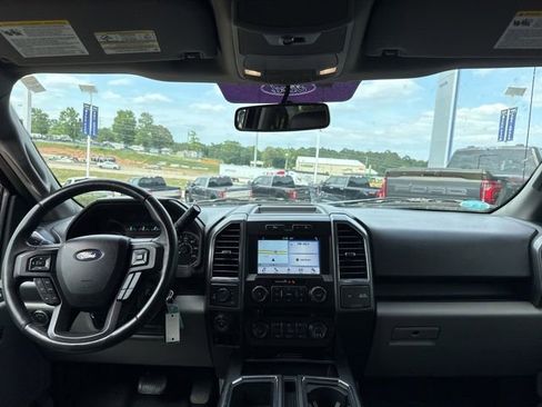 Used 2018 Ford F150 XLT w/ Equipment Group 302A Luxury AWD/4WD image 13