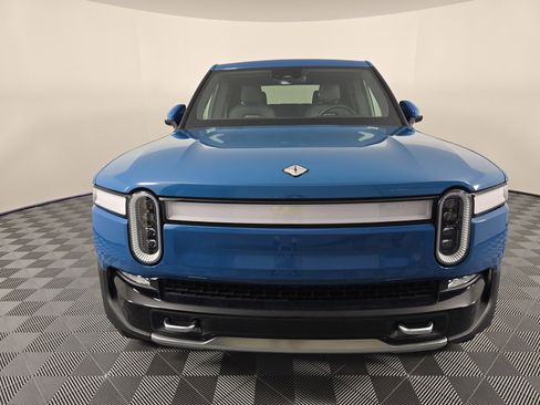 Used 2022 Rivian R1T Adventure image 8