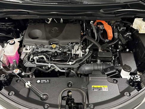 Used 2021 Toyota Sienna XSE image 32