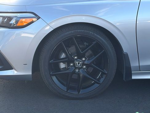 Used 2023 Honda Civic Sport image 6