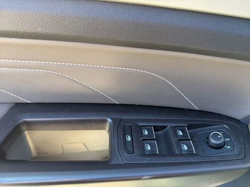 Used 2022 Volkswagen Atlas SE w/ Panoramic Sunroof Package image 14