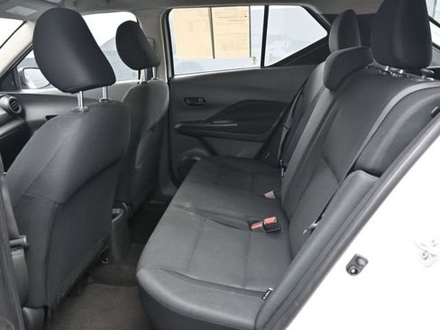 Used 2023 Nissan Kicks S FWD image 7
