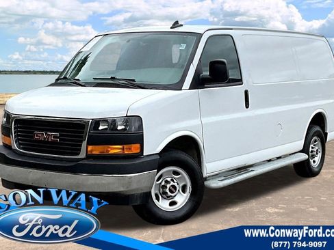 Used 2024 GMC Savana 2500 w/ Driver Convenience Package image 4