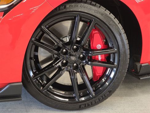 Used 2022 Ford Mustang Shelby GT500 w/ Technology Package image 22