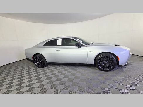 Used 2024 Dodge Charger Daytona R/T w/ Plus Group AWD/4WD image 34