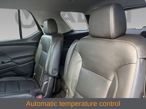 Used 2020 Chevrolet Traverse LT FWD image 5