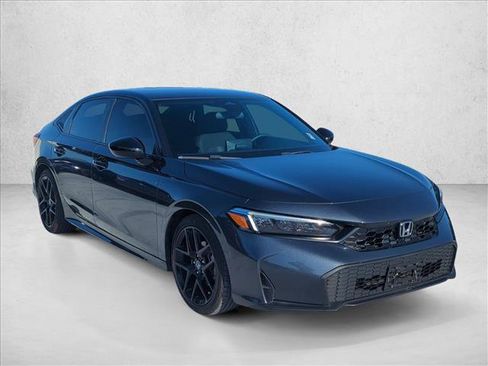 Used 2025 Honda Civic Sport image 3