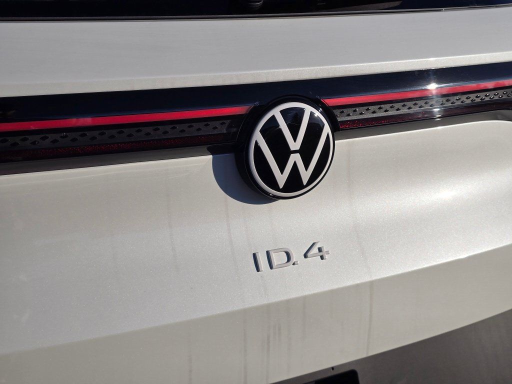 New 2026 Volkswagen ID.4 Pro AWD/4WD image 14