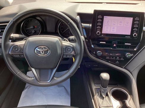 Used 2024 Toyota Camry SE FWD image 17