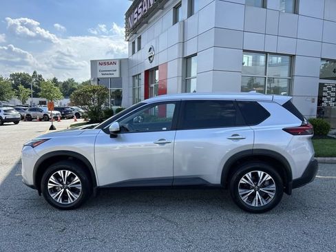 Certified 2023 Nissan Rogue SV w/ SV Premium B Package AWD/4WD image 5
