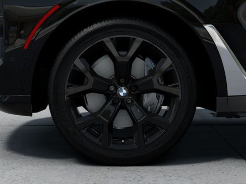 Used 2025 BMW X7 xDrive40i w/ Premium Package image 20