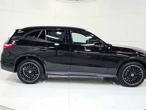 Used 2025 Mercedes-Benz GLC 300 image 10