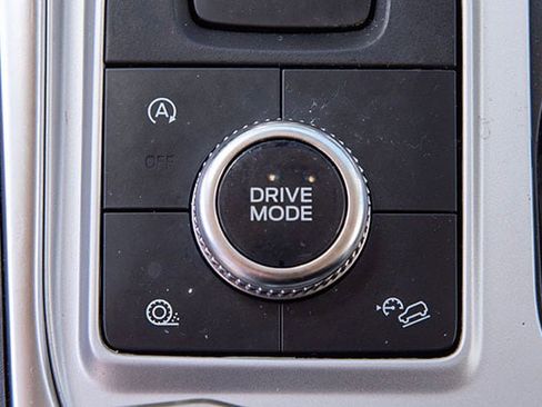 Used 2023 Ford Explorer XLT w/ Equipment Group 202A image 20