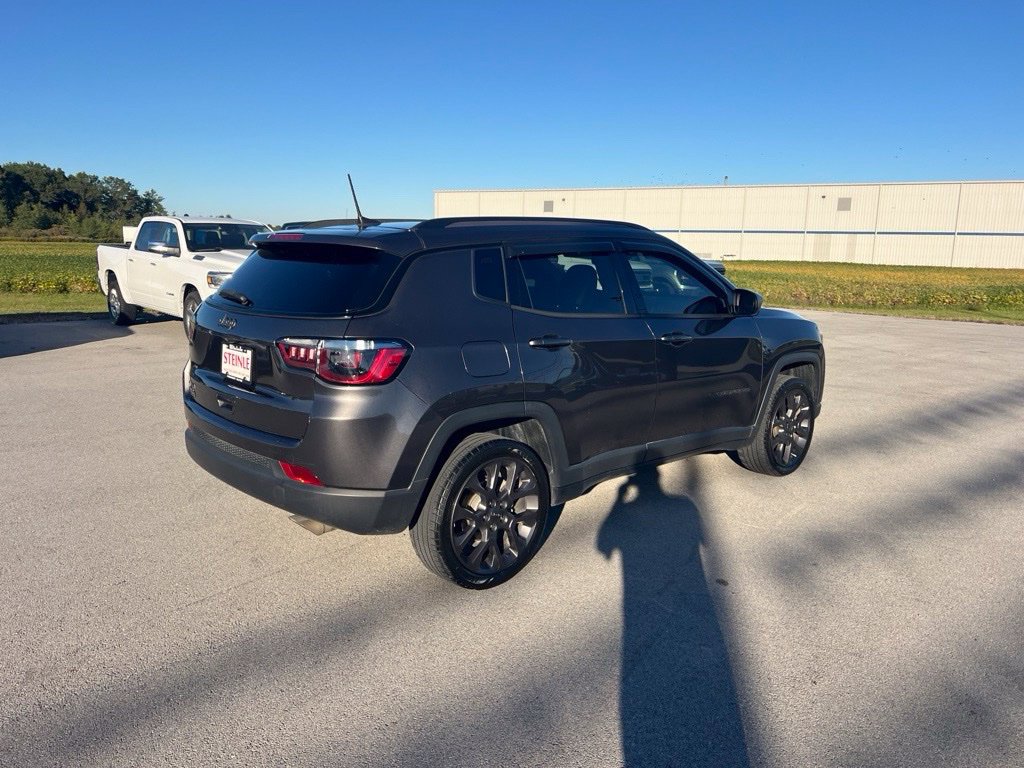 Used 2021 Jeep Compass Latitude w/ Sun and Sound Group AWD/4WD image 2