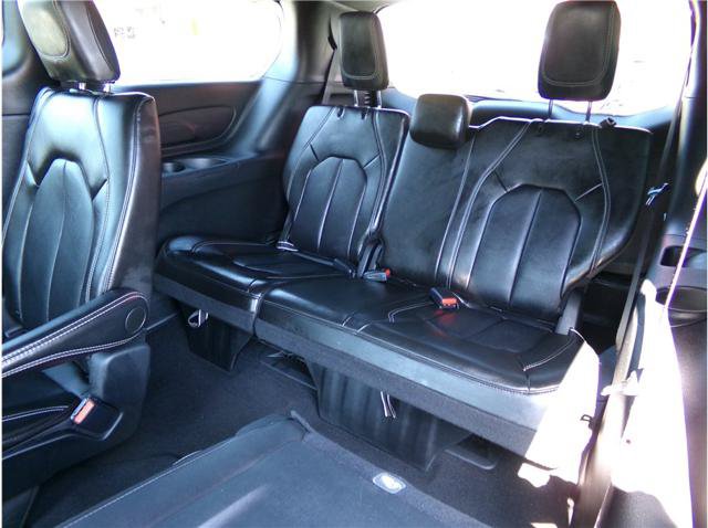 Used 2025 Chrysler Pacifica Select FWD image 5