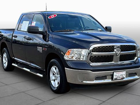 Used 2019 RAM 1500 Tradesman w/ Chrome Appearance Group RWD image 2