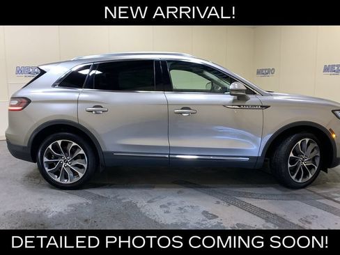 Used 2023 Lincoln Nautilus Reserve AWD/4WD image 2