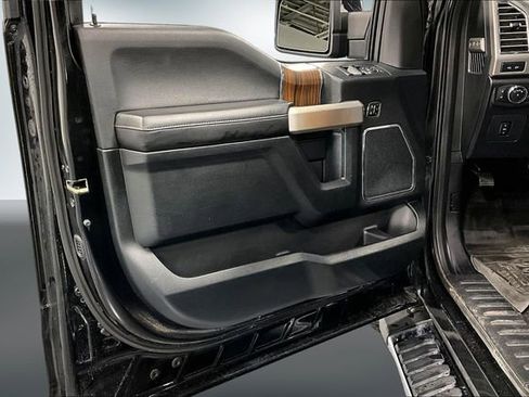 Used 2016 Ford F150 Lariat w/ Equipment Group 502A Luxury AWD/4WD image 21