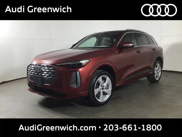 Certified 2025 Audi Q5 Premium Plus AWD/4WD image 3