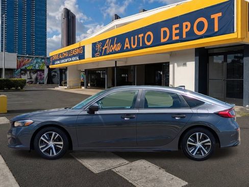 Used 2023 Honda Civic LX image 2
