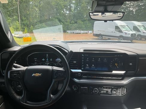 Used 2024 Chevrolet Silverado 3500 High Country w/ High Country Premium Package AWD/4WD image 19