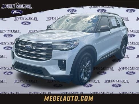 Certified 2025 Ford Explorer Active w/ Active Comfort Package AWD/4WD image 1