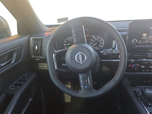 New 2025 Nissan Pathfinder Rock Creek image 12