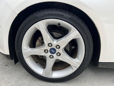 Used 2013 Ford Focus Titanium w/ Titanium Handling Pkg FWD image 27