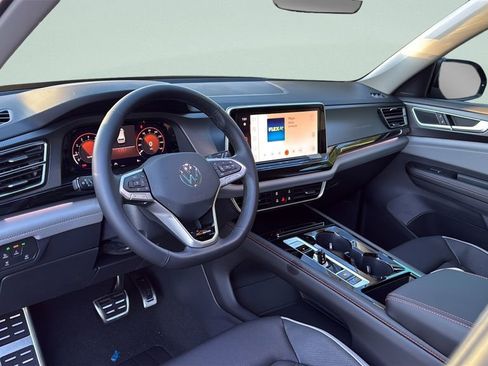 New 2026 Volkswagen Atlas Peak Edition AWD/4WD image 13