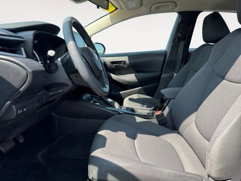 Certified 2022 Toyota Corolla LE image 9