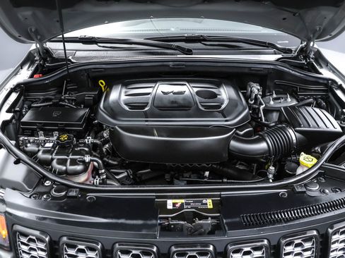 Used 2022 Jeep Grand Cherokee Laredo X image 49