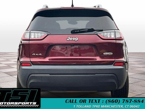 Used 2019 Jeep Cherokee Latitude w/ Popular Appearance Group image 4