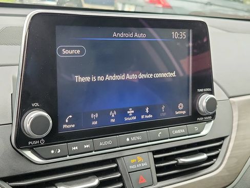 Used 2024 Nissan Altima 2.5 SV FWD image 31
