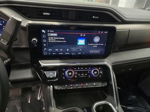 Used 2024 GMC Sierra 2500 Denali w/ Denali Reserve Package image 29