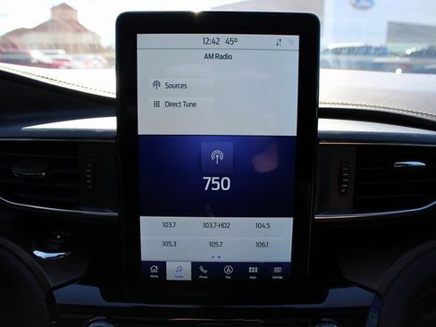 Used 2021 Ford Explorer King Ranch w/ Premium Technology Package image 23