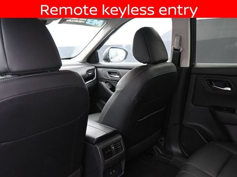 Used 2024 Nissan Rogue SL AWD/4WD image 21
