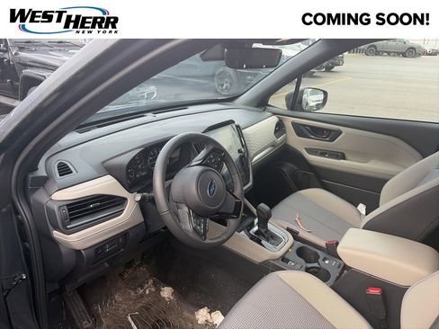 Used 2025 Subaru Forester Premium image 5