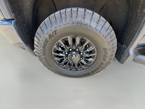 Used 2023 Chevrolet Silverado 3500 LTZ w/ LTZ Plus Package AWD/4WD image 11